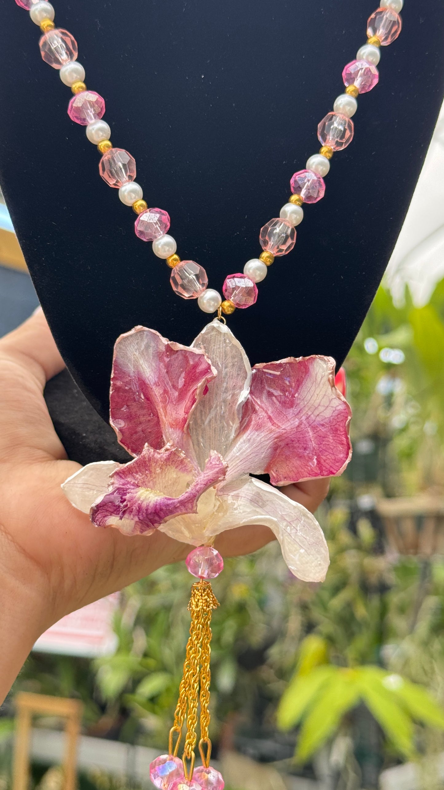 🌺Real Orchid / Dragon Hybrid Necklace