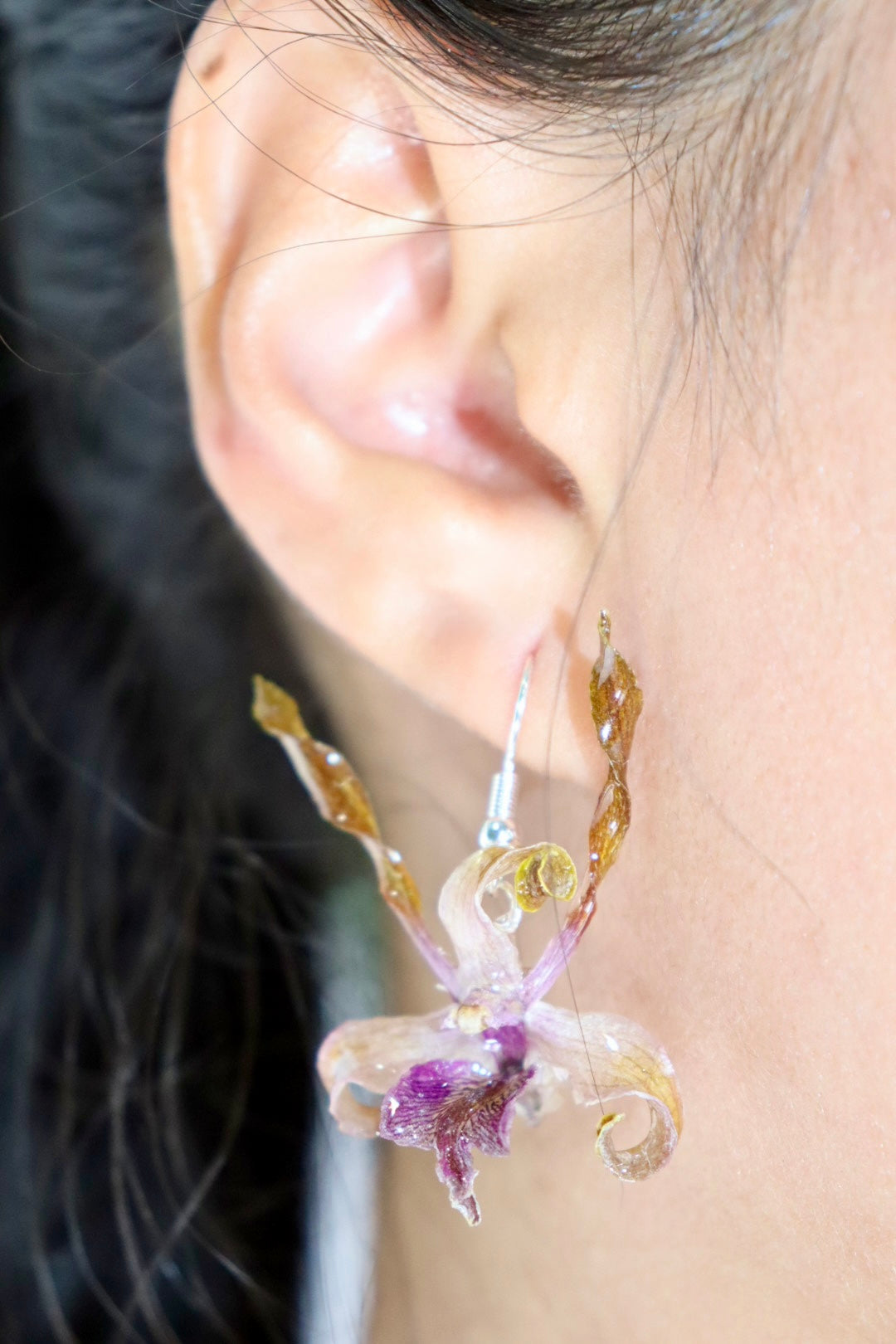 🌸 Dendrobium Happy Family Earrings – Silver Plated Hooks