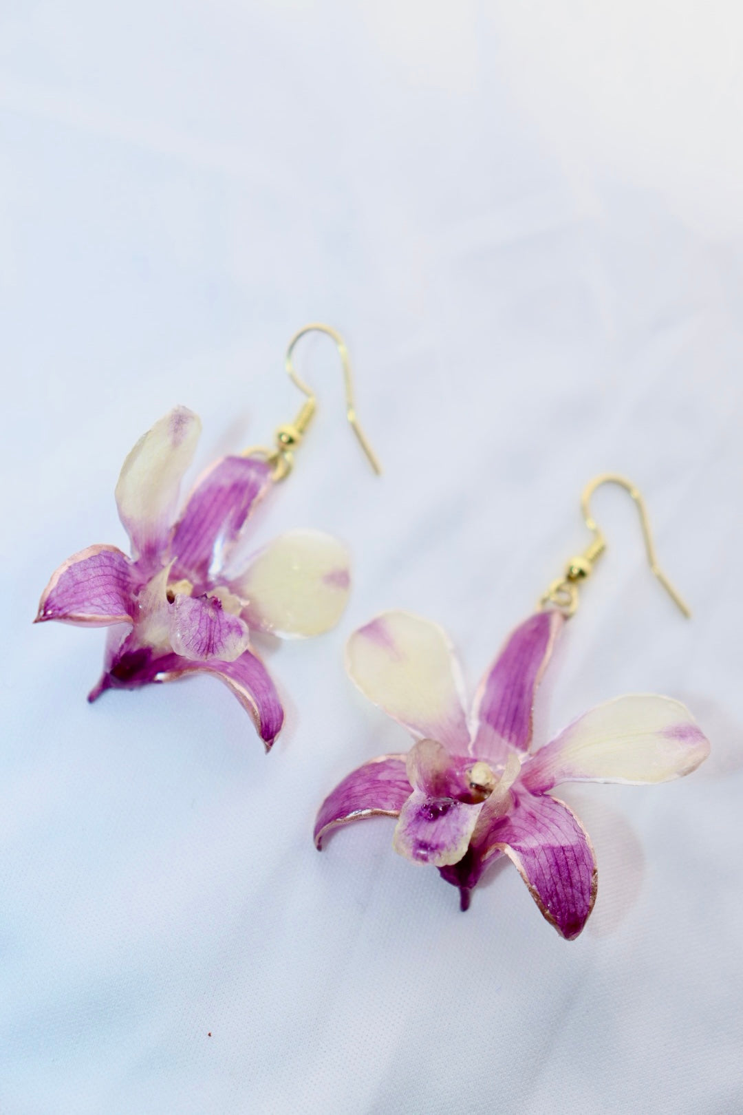 💜 Dendrobium “Shave Panda” Orchid Earrings – Gold Plated Hooks